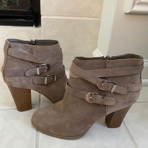 I•N•C International Concepts 4” Booties Size 7